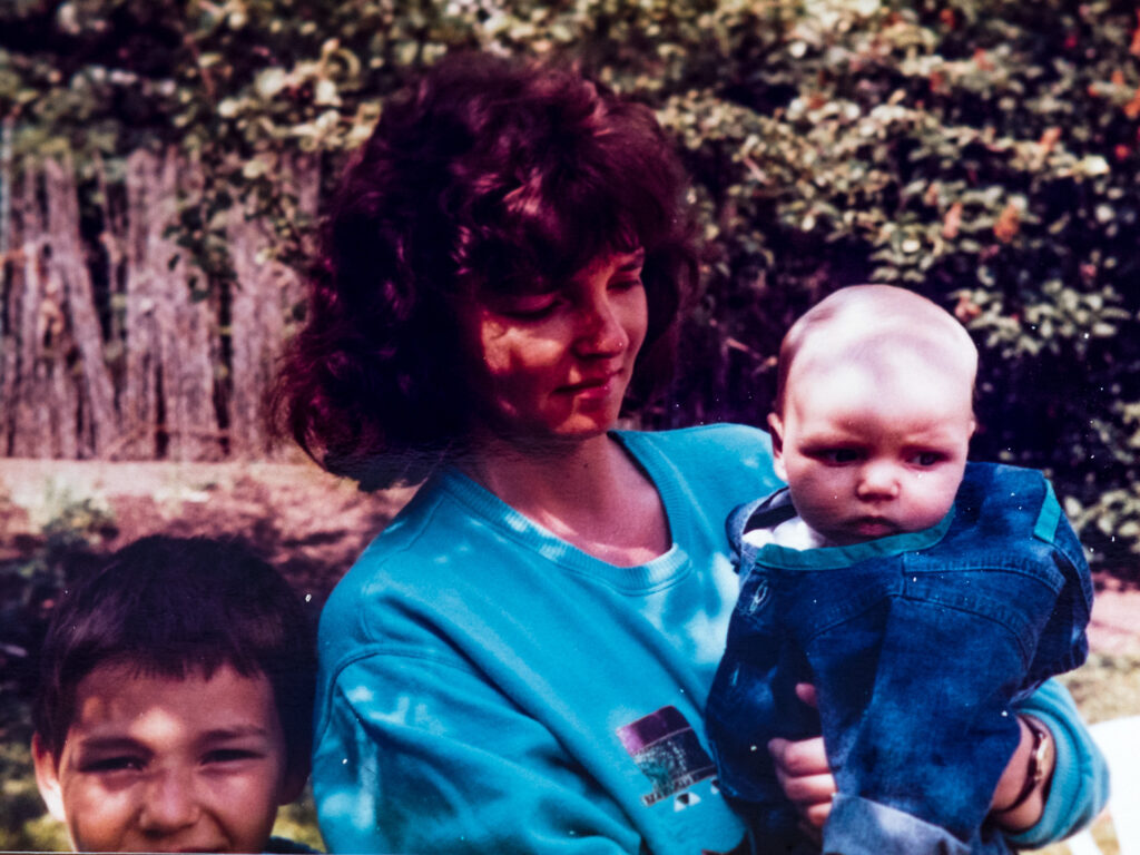 Anne Kappel mit Mutter Corinna und Bruder Hannes.
Foto: Familie Kappel